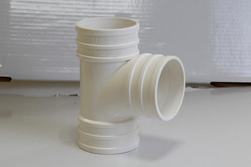 順水三通和正三通一樣嗎？安裝順水三通時要注意什么？