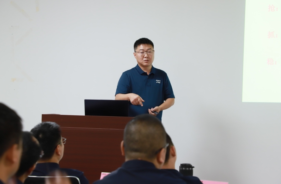 逆勢(shì)破局，聚力前行！龍勝管2025上半年度營(yíng)銷(xiāo)會(huì)議圓滿落幕！